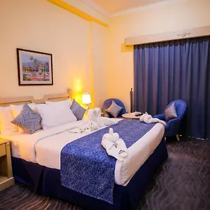 Aparthotel House &